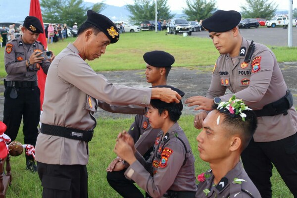 Wakapolda Sulut Tutup Latihan Peningkatan Kemampuan Fungsi Sabhara Baja Angkatan 52/56