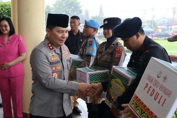 Polda Sulut Gelar Bazar Ramadhan Polri Presisi dan Baksos Ramadhan Bhayangkari 2025