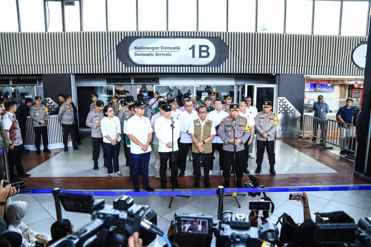 Tinjau Bandara Soetta, Kapolri Instruksikan Jajaran Rutin Patroli Pastikan Pemudik Aman-Nyaman