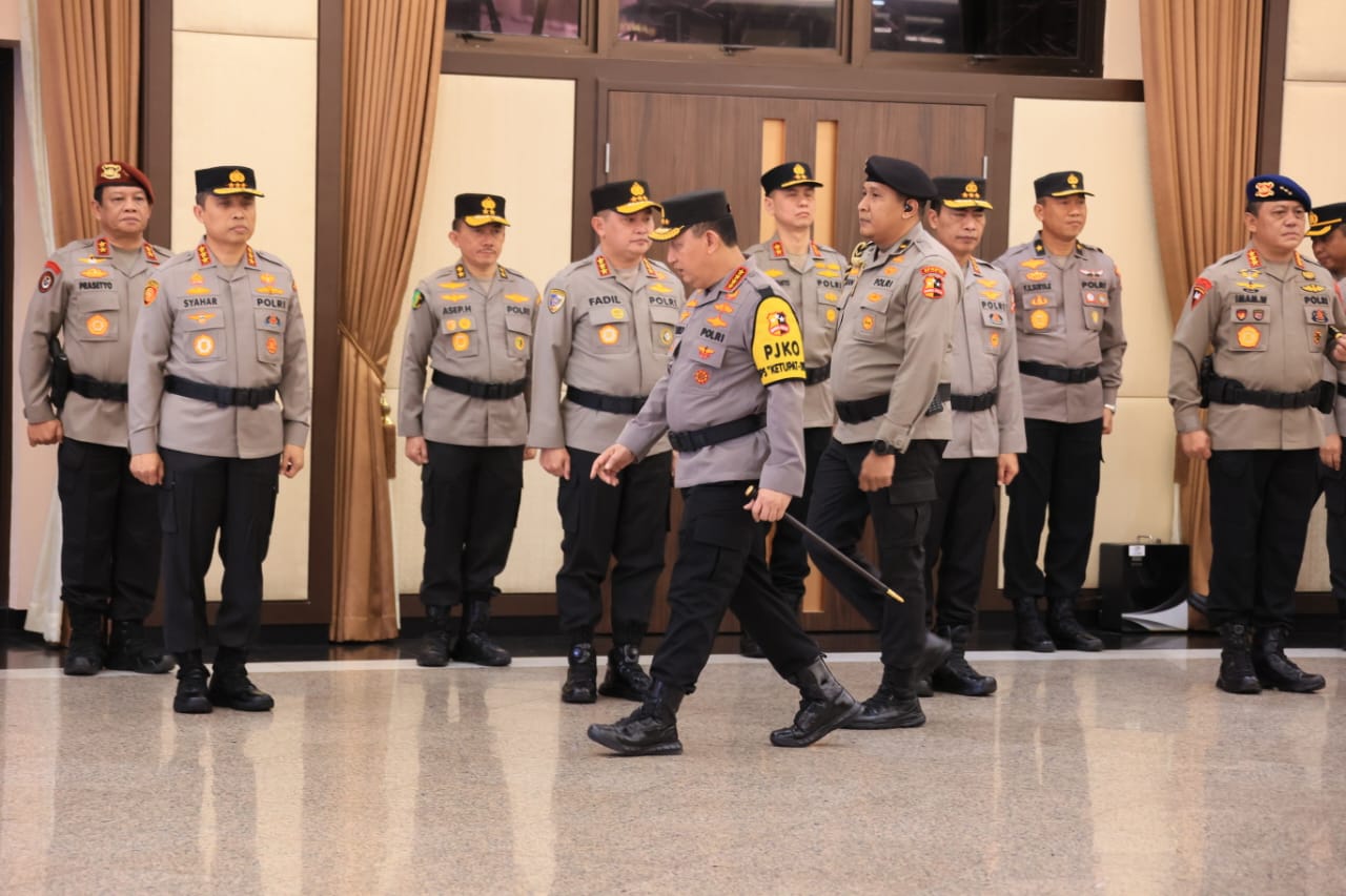 Kapolri Pimpin Korps Raport 38 Pati Polri Termasuk Dua Jenderal Bintang Tiga, Satu Irjen Putra Sulut.