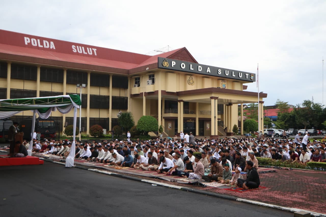 Salat Idulfitri 1446 Hijriah di Polda Sulut Berlangsung Khusyuk