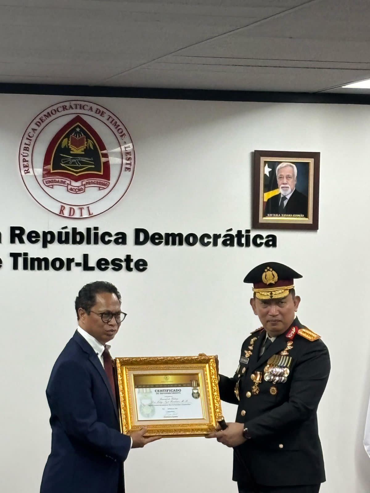 Kapolri dan Empat Pati Polri Terima Penghargaan Tertinggi dari Pemerintah Timor Leste