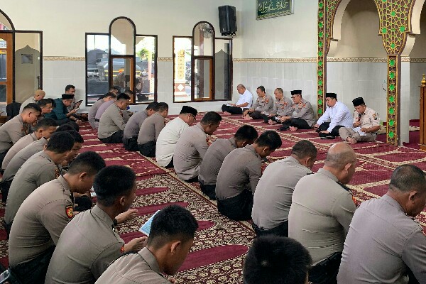 Binrohtal di Masjid Nurul Jihad Polda Sulut, ini Pesan Wakapolda