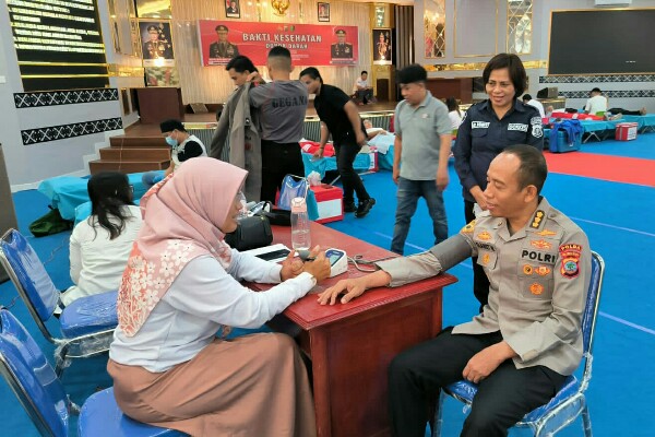 Polda Sulut Lakukan Donor Darah, Kumpulkan 95 Kantong Darah.