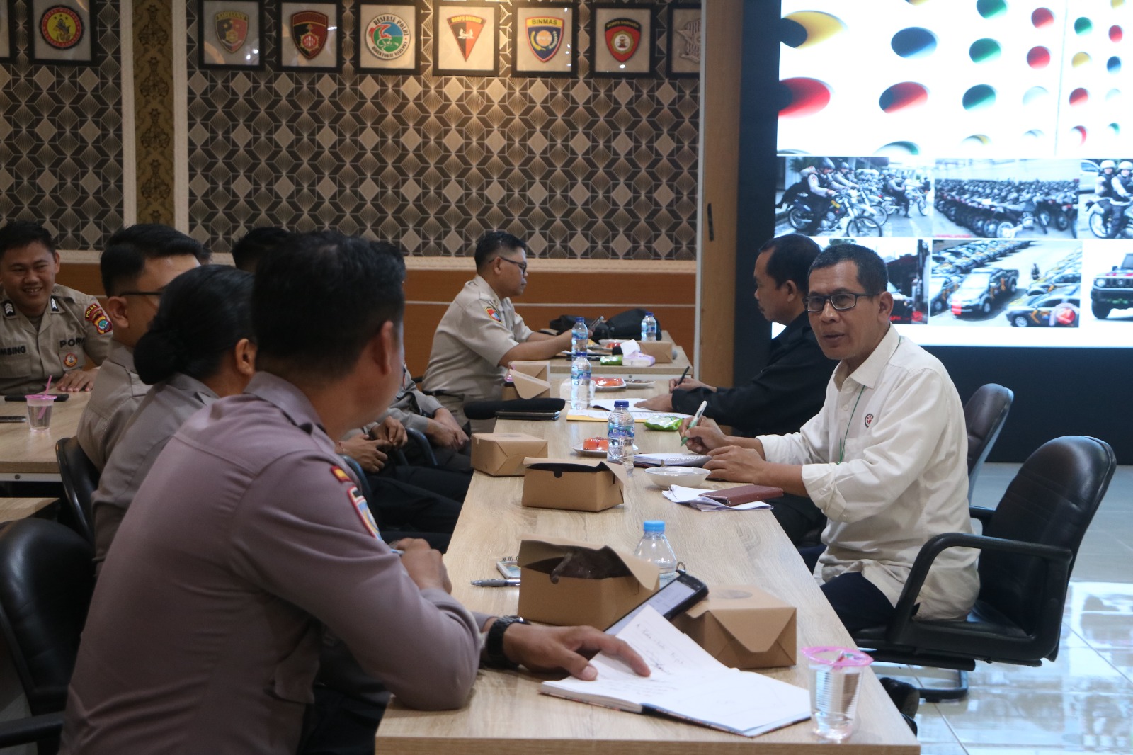Sambangi Polda Sulut dan Jajaran, Puslitbang Polri Lakukan Penelitian Kualitas Kendaraan Operasional