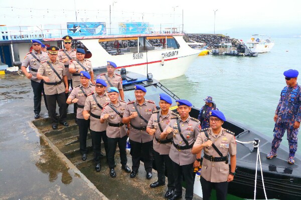 PolriDitpolairud Polda Sulut Luncurkan Kapal KP Pakuweru Bantuan Baharkam Polri