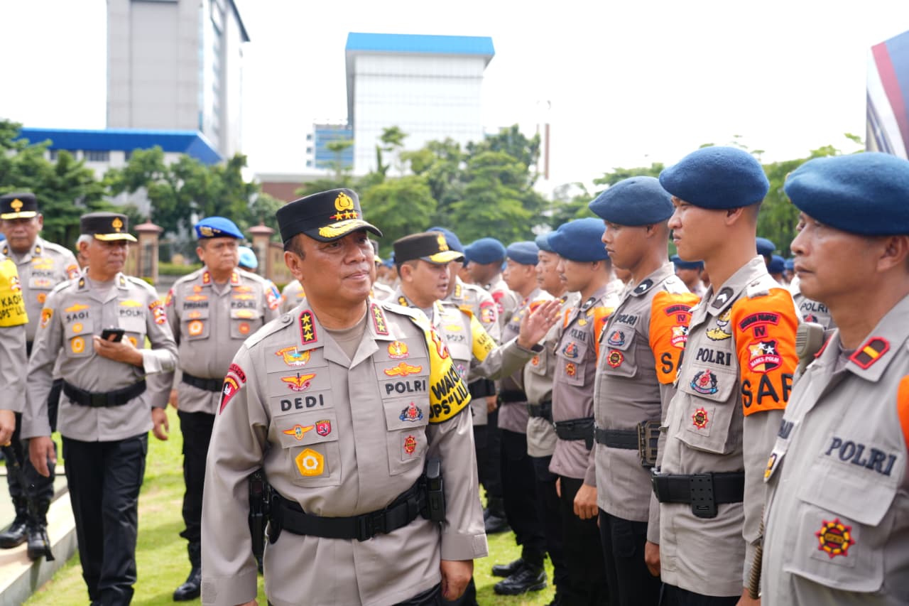 Wakapolri Tegaskan Polri Hadir untuk Kemanusiaan, Perkuat Penanganan Bencana di Tiga Provinsi