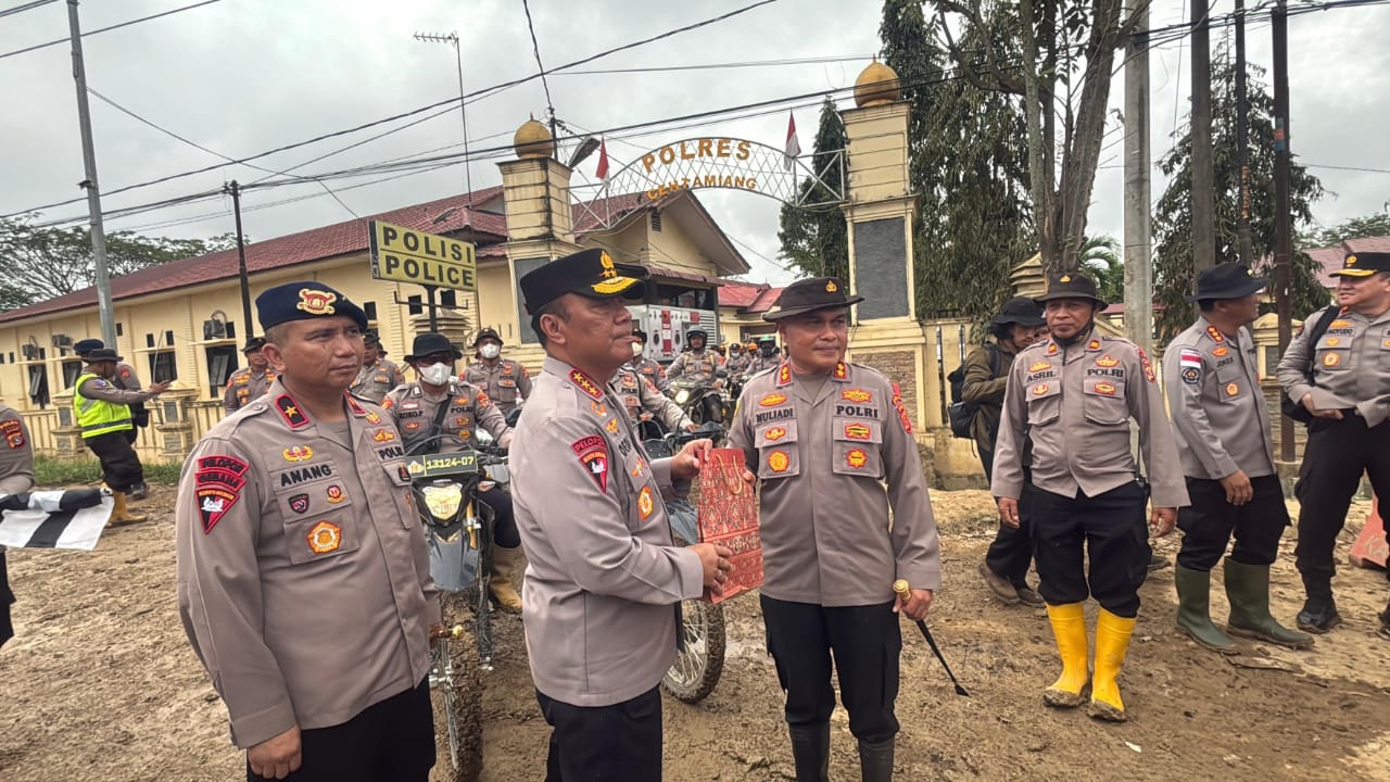 Wakapolri Tinjau Penanganan Dampak Bencana di Aceh Tamiang, Ratusan Kendaraan dan Personel Disiapkan