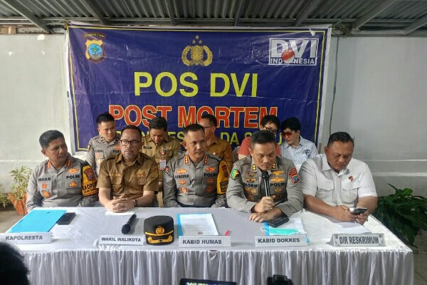Konferensi Pers Kebakaran Panti Werda Damai, Polda Sulut Bekerja Ekstra Identifikasi 16 Korban