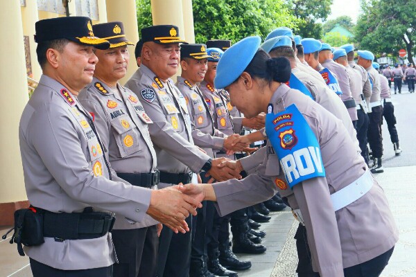 Pimpin Apel Perdana 2026, Kapolda Apresiasi Nataru di Sulawesi Utara Berjalan Aman dan Kondusif