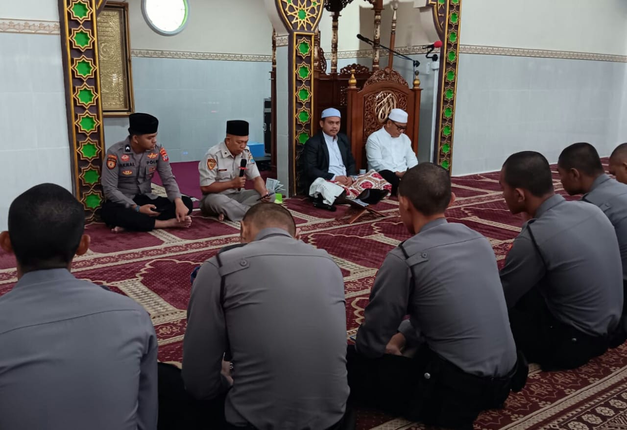 Jelang Ramadan 1447 H, Personel Polda Sulut dan Polresta Manado Pertebal Iman di Masjid Nurul Jihad Bersama Habib Umar