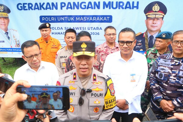 Polda Sulut dan Bulog Gelar Gerakan Pangan Murah Jelang Hari Raya Idul Fitri 1447 H
