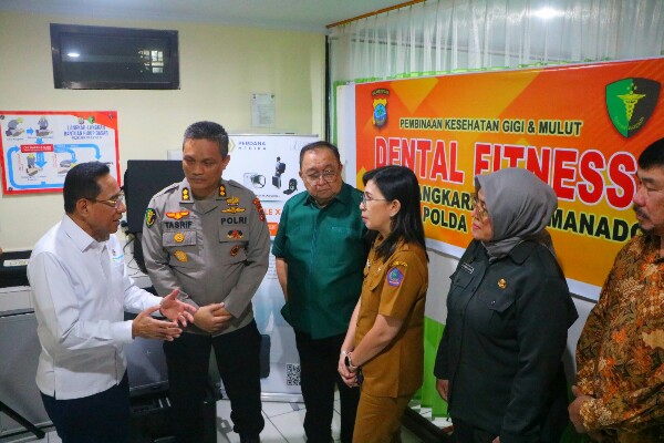 Wakil Menteri Kesehatan RI Tinjau Bakti Kesehatan Gratis di Poliklinik Polda Sulut