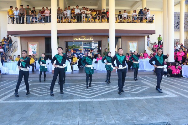 Semarak Hari Bhayangkara ke-80, Polda Sulut Perkuat Kebersamaan Melalui Olahraga Bersama dan Lomba Line Dance