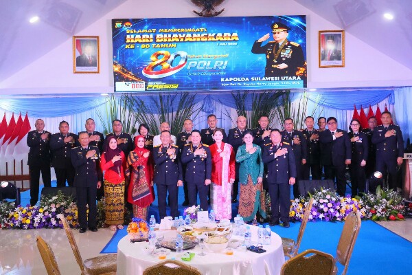 Syukuran Hari Bhayangkara ke-80, Kapolda Sulut Ajak Personel Tingkatkan Pengabdian dan Kepercayaan Publik