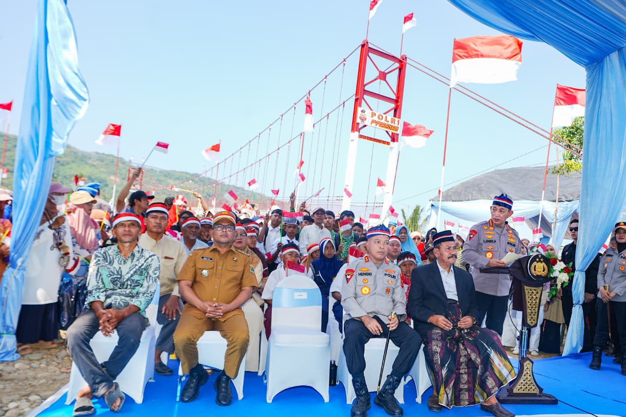 Presiden Prabowo Subianto dan Polri Resmikan Jembatan Merah Putih Presisi, Salah Satunya di Ranotongkor